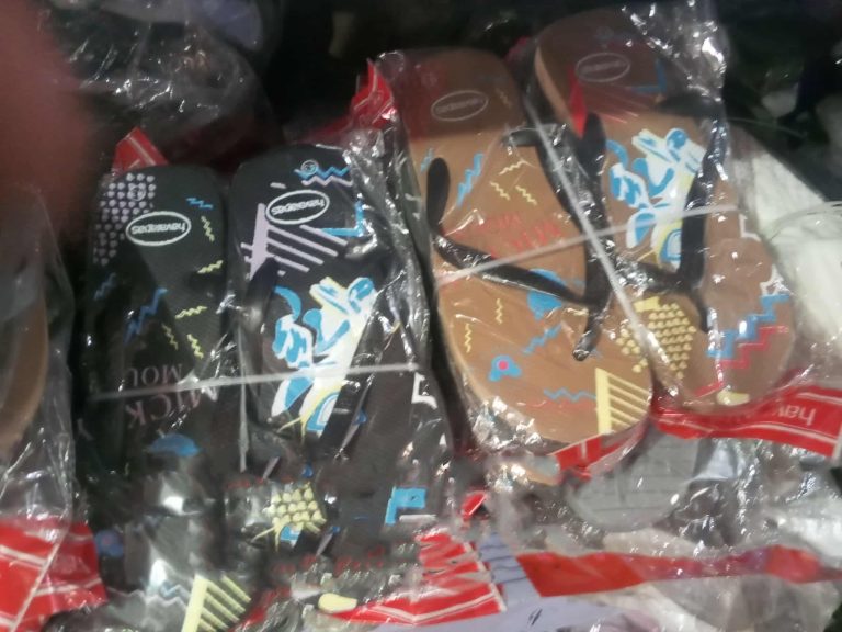 Havainas Slippers (12 pcs)