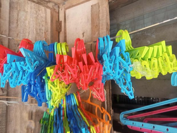 Hanger Clip (12 pcs)